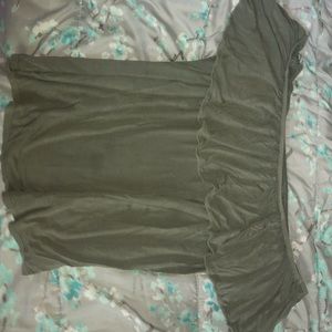 American Eagle Off the shoulder top